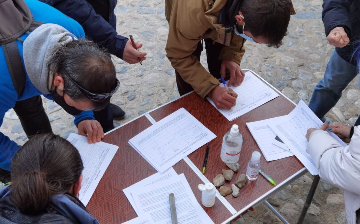 Recogida de firmas para evitar la masificación de eólica de la provincia de teruel