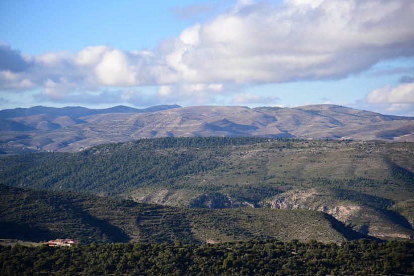 Sierra-de-Majalinos-visto-desde-el-Maestrazgo