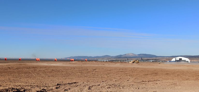 Almacenamiento de piezas de aeros en el aeropuerto de Teruel. 14 de enero del 2025.