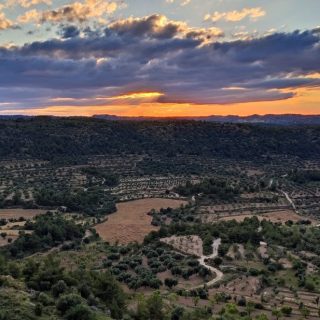 La Fresneda amenazada por el PE de Capital Energy. En el horizonte Valjunquera amenazada por Forestalia con el PE Menecio Autor Juanjo Pérez_PaisajesTeruel