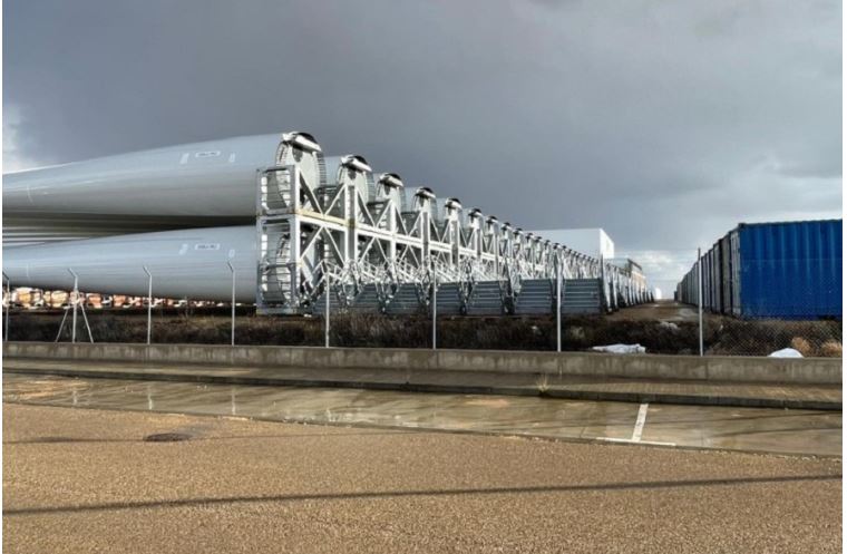 2025 Aerogeneradores en el aeropuerto de Caudé